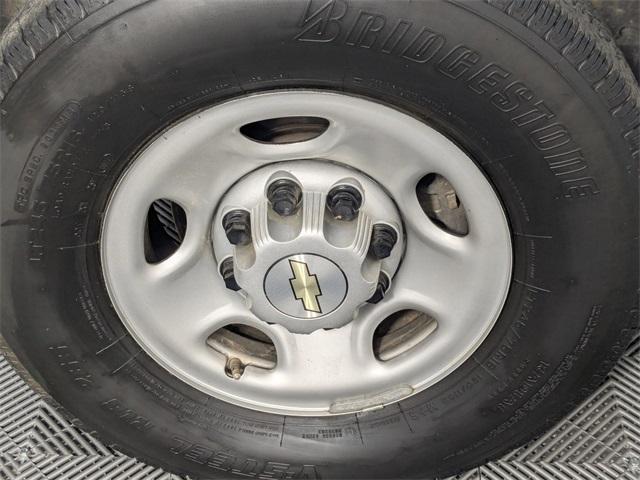 Photo of 2023 Summit White Chevrolet Express 2500