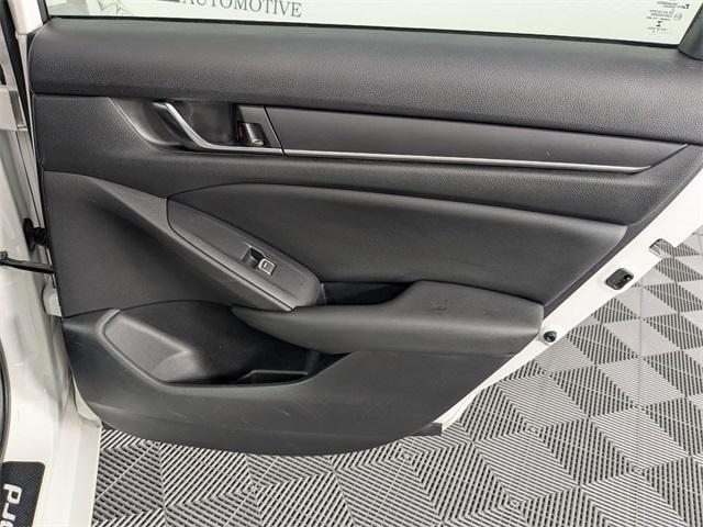 Photo of 2019 Platinum White Pearl Honda Accord