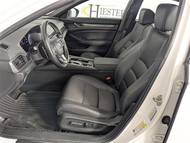 Photo of 2019 Platinum White Pearl Honda Accord