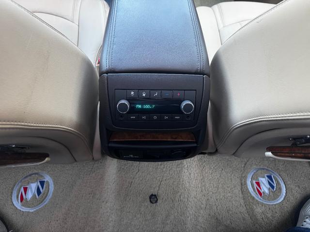 Photo of 2012 White Buick Enclave