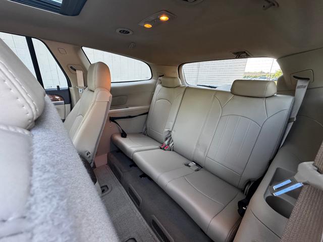Photo of 2012 White Buick Enclave
