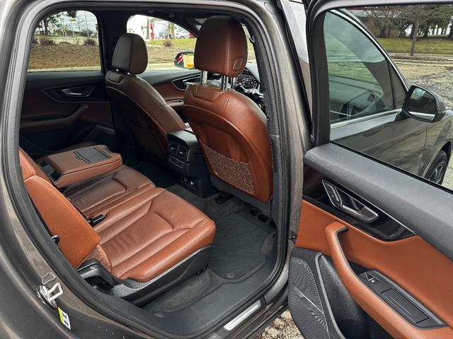 Photo of 2019 Samurai Gray Metallic Audi Q7