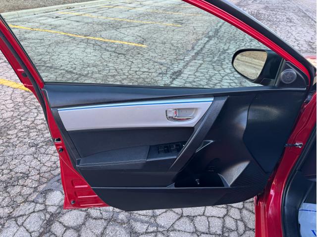 Photo of 2015 Barcelona Red Metallic Toyota Corolla