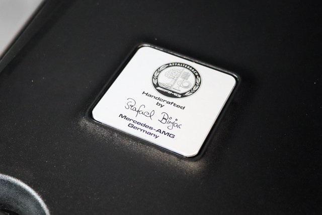Photo of 2024 MANUFAKTUR Brilliant Blue magno Mercedes-Benz AMG G 63