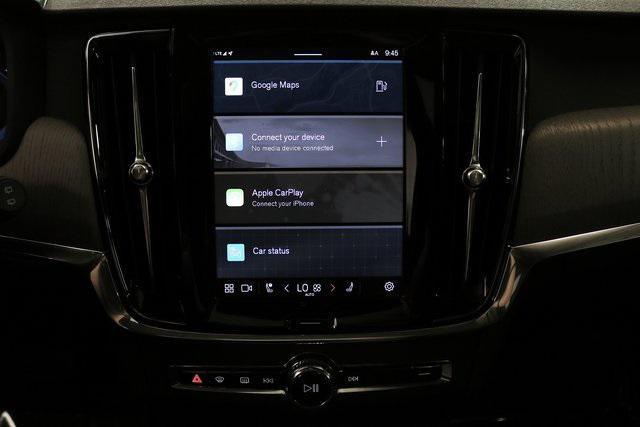 Photo of 2025 Bright Dusk Metallic Volvo V90 Cross Country