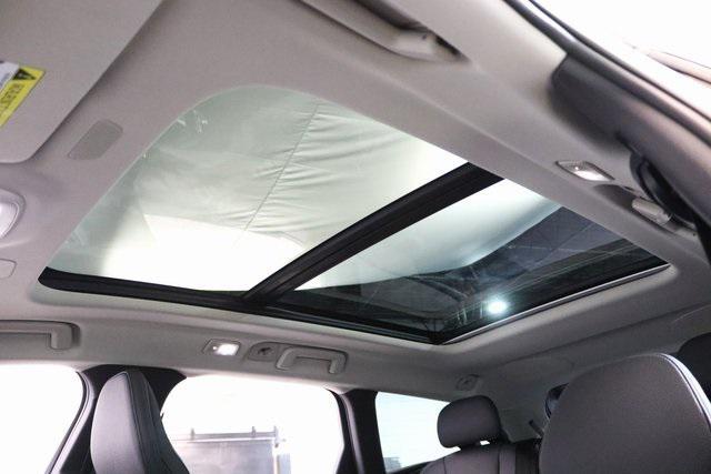 Photo of 2025 Bright Dusk Metallic Volvo V90 Cross Country