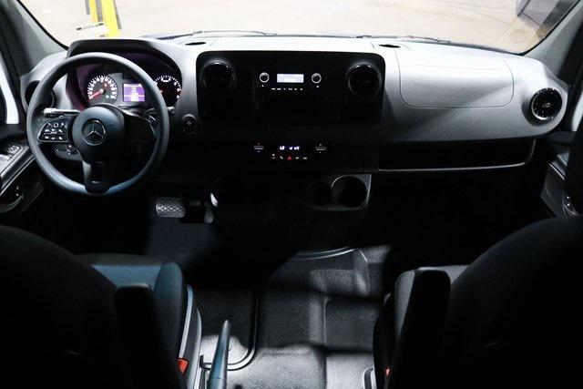 Photo of 2023 Arctic White Mercedes-Benz Sprinter 1500