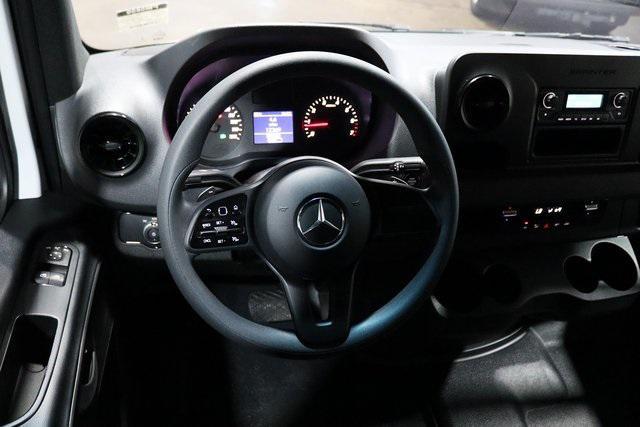 Photo of 2023 Arctic White Mercedes-Benz Sprinter 1500