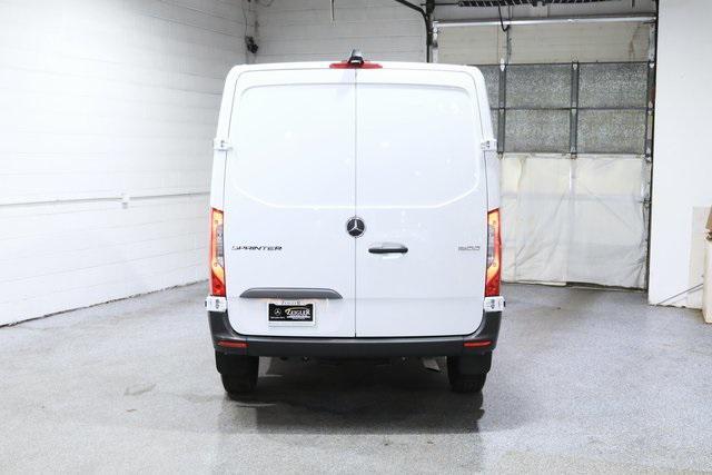 Photo of 2023 Arctic White Mercedes-Benz Sprinter 1500