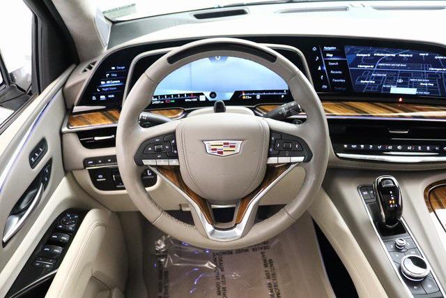 Photo of 2024 Crystal White Tricoat Cadillac Escalade