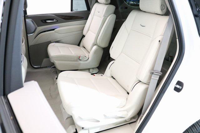 Photo of 2024 Crystal White Tricoat Cadillac Escalade