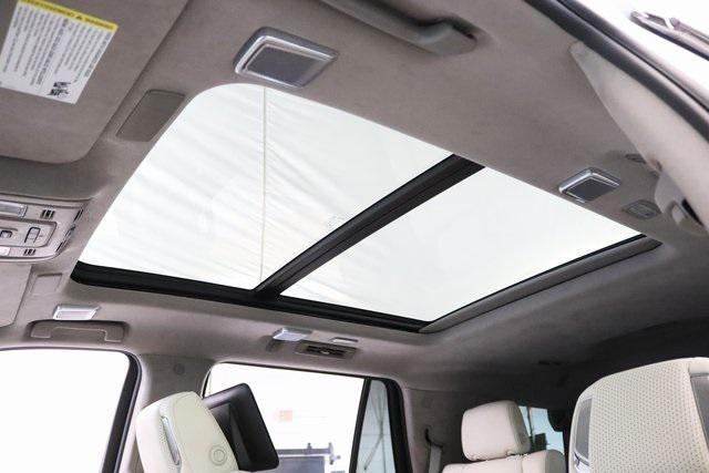 Photo of 2024 Crystal White Tricoat Cadillac Escalade