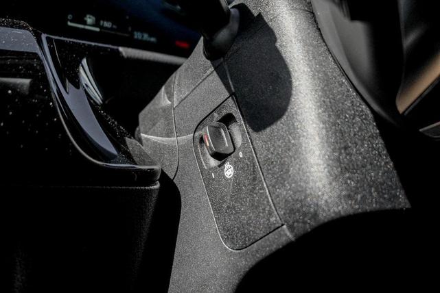 Photo of 2025 Night Black Mercedes-Benz GLA 250