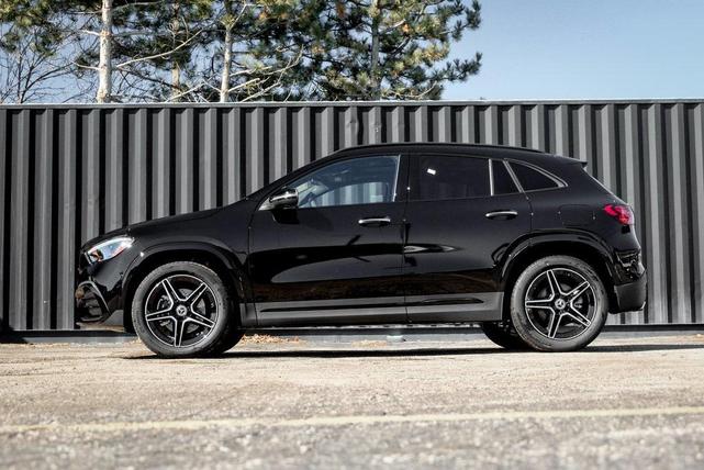 Photo of 2025 Night Black Mercedes-Benz GLA 250