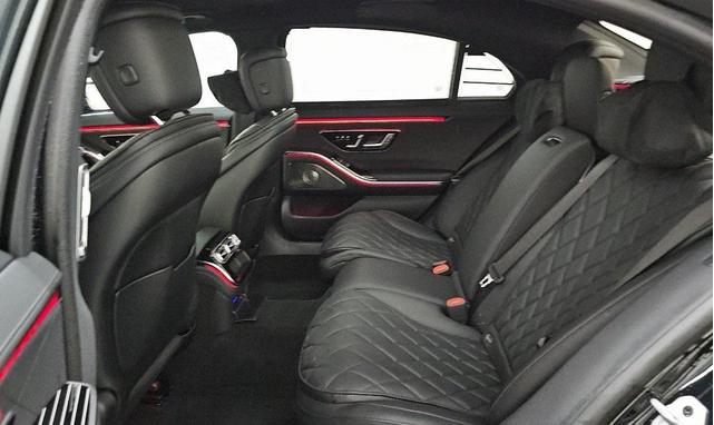 Photo of 2024 Black Mercedes-Benz S-Class