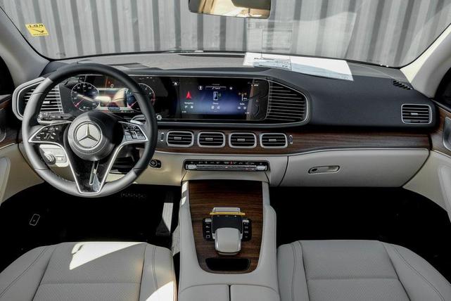 Photo of 2026 Black Mercedes-Benz GLE 350