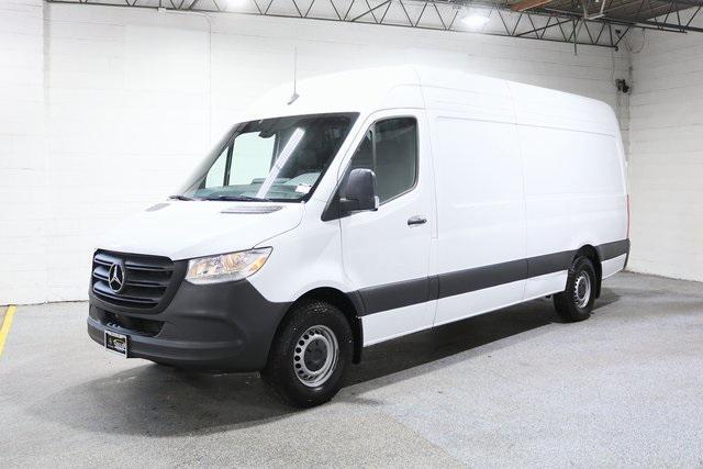 Photo of 2025 Arctic White Mercedes-Benz Sprinter 2500