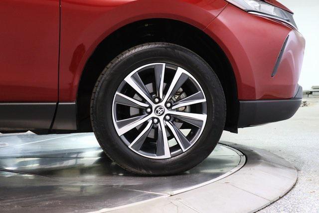 Photo of 2022 Red Toyota Venza