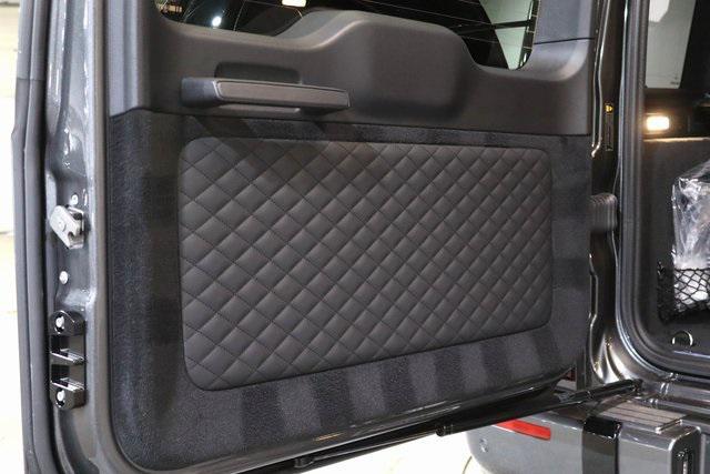 Photo of 2024 MANUFAKTUR Graphite Metallic Mercedes-Benz AMG G 63
