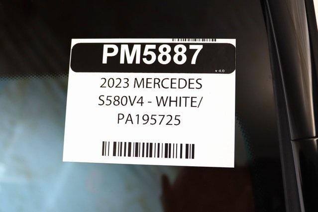 Photo of 2023 MANUFAKTUR Cashmere White Magno Mercedes-Benz S-Class