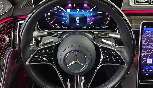Photo of 2023 Cirrus Silver/Obsidian Black Mercedes-Benz Maybach S 580