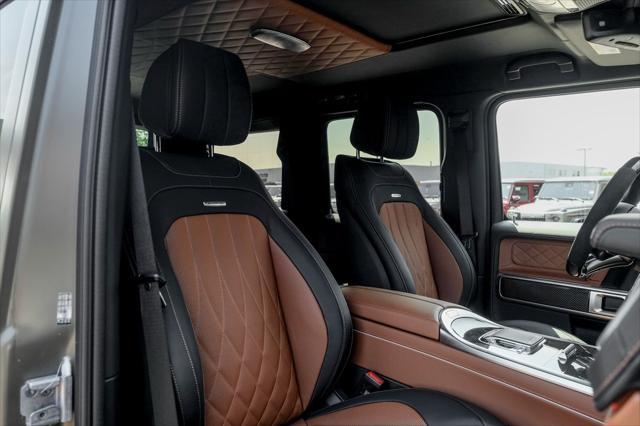 Photo of 2025 MANUFAKTUR Dark Olive Green magno Mercedes-Benz AMG G 63