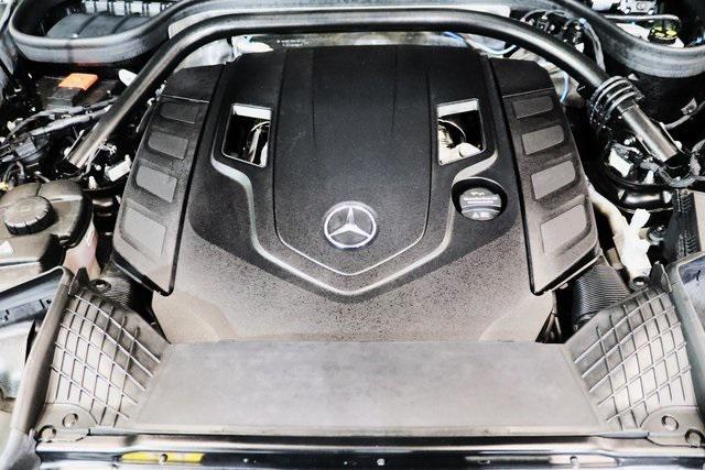 Photo of 2024 MANUFAKTUR Dark Olive Green magno Mercedes-Benz G-Class