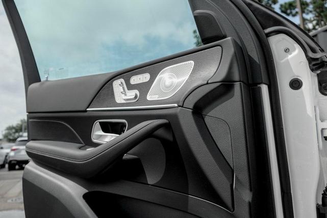 Photo of 2026 Polar White Mercedes-Benz GLE 450
