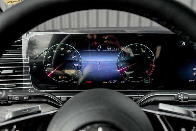 Photo of 2026 Polar White Mercedes-Benz GLE 450