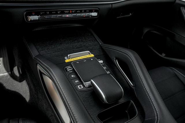 Photo of 2026 Polar White Mercedes-Benz GLE 450