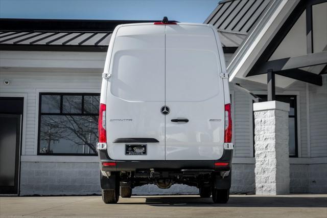 Photo of 2025 Artic White Mercedes-Benz Sprinter 2500