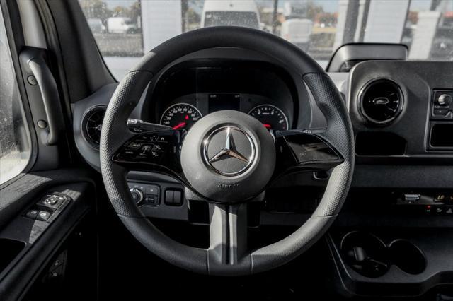 Photo of 2025 Artic White Mercedes-Benz Sprinter 2500