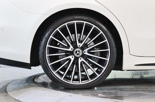 Photo of 2022 MANUFAKTUR Cashmere White Magno Mercedes-Benz S-Class