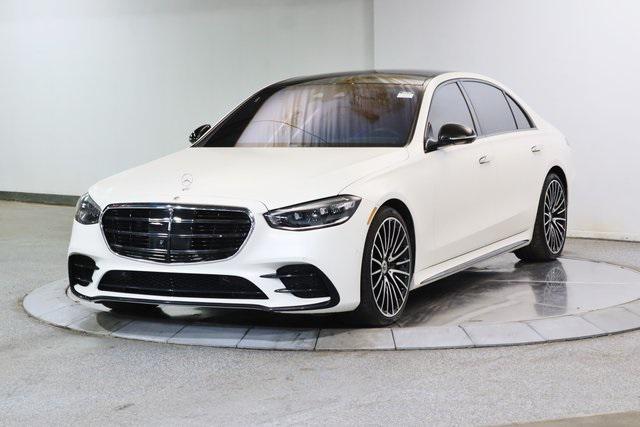 Photo of 2022 MANUFAKTUR Cashmere White Magno Mercedes-Benz S-Class