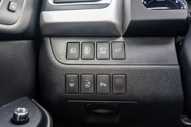 Photo of 2017 Midnight Black Metallic Toyota Highlander