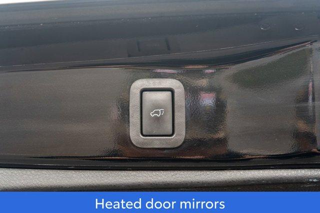 Photo of 2017 Midnight Black Metallic Toyota Highlander