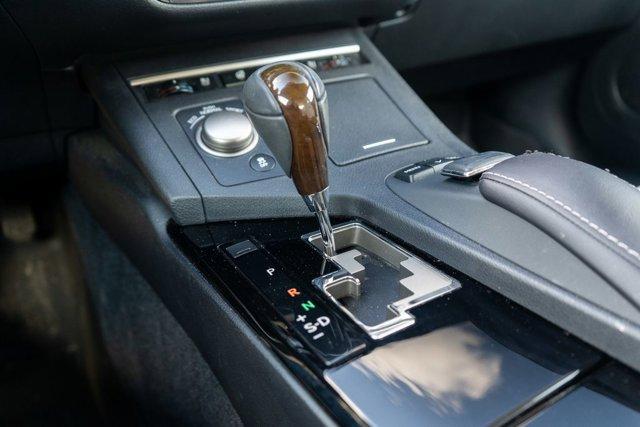 Photo of 2013 Obsidian Lexus ES 350
