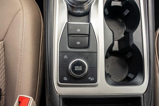 Photo of 2022 Oxford White Ford Explorer