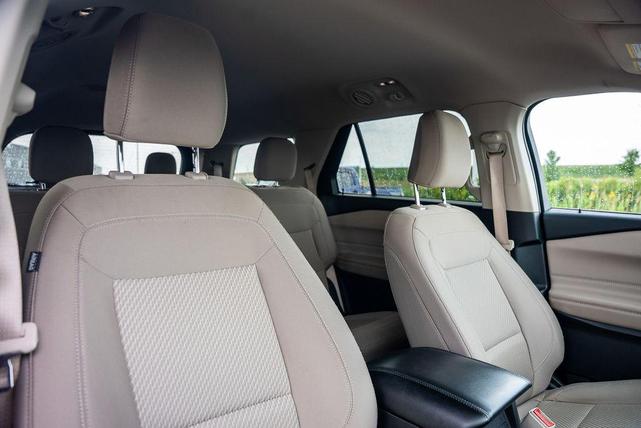 Photo of 2022 Oxford White Ford Explorer