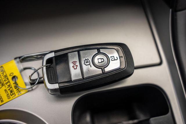 Photo of 2022 Oxford White Ford Explorer