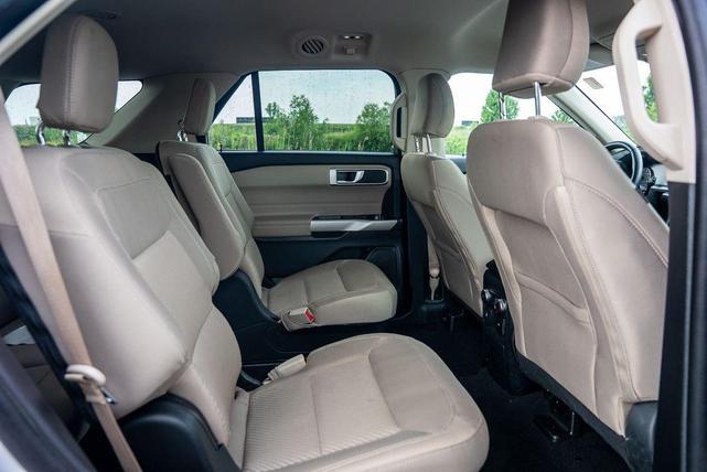 Photo of 2022 Oxford White Ford Explorer