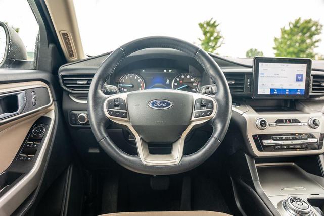 Photo of 2022 Oxford White Ford Explorer