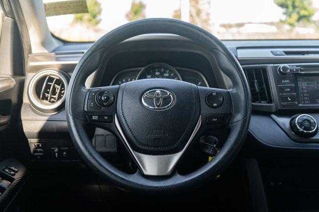 Photo of 2015 Magnetic Gray Metallic Toyota RAV4