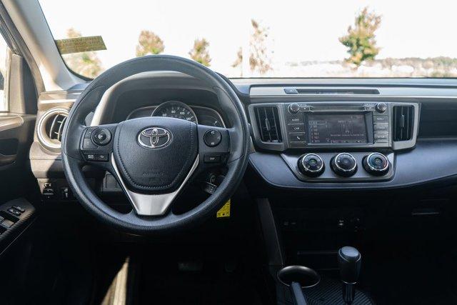 Photo of 2015 Magnetic Gray Metallic Toyota RAV4