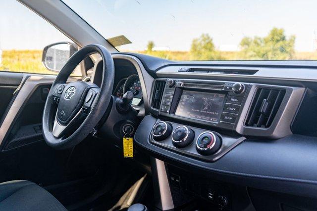 Photo of 2015 Magnetic Gray Metallic Toyota RAV4