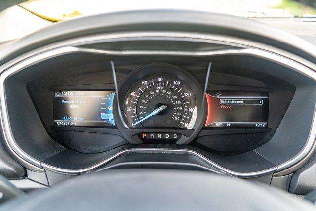 Photo of 2017 Oxford White Ford Fusion