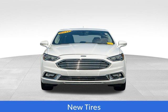 Photo of 2017 Oxford White Ford Fusion