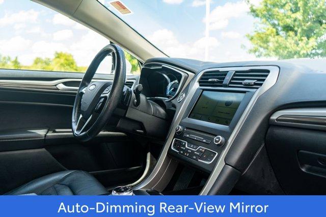 Photo of 2017 Oxford White Ford Fusion