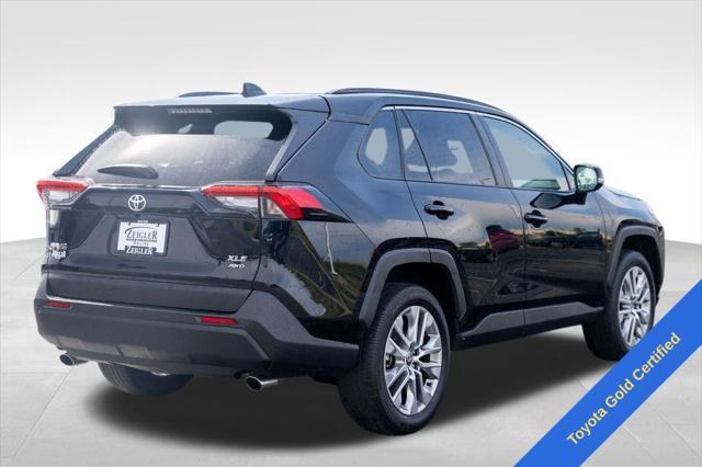Photo of 2024 Midnight Black Metallic Toyota RAV4