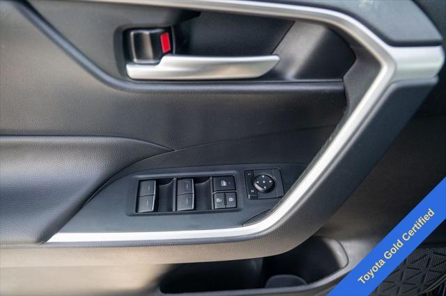 Photo of 2024 Midnight Black Metallic Toyota RAV4
